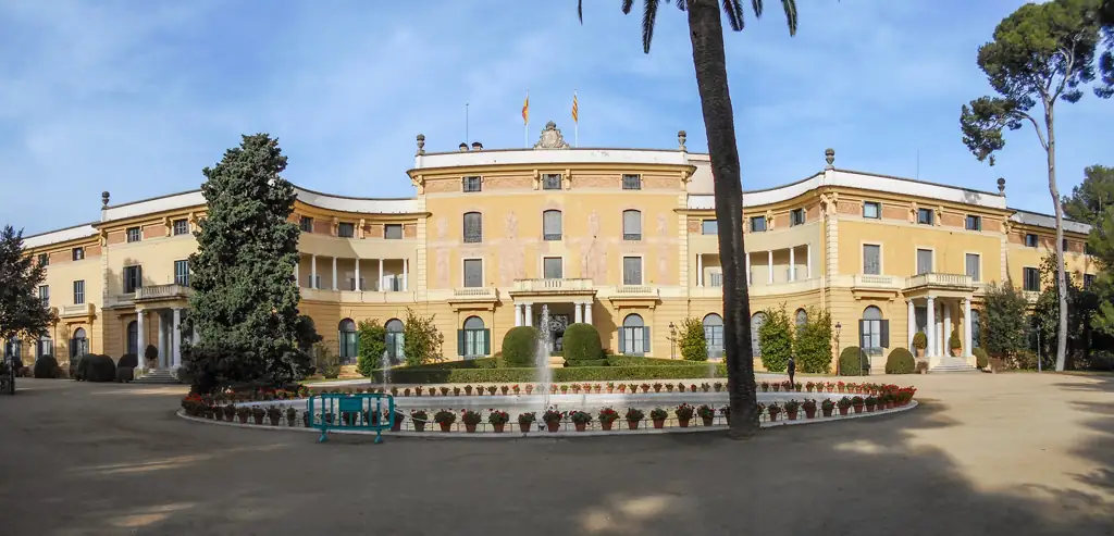 Finca Güell convertida en Palacio Real