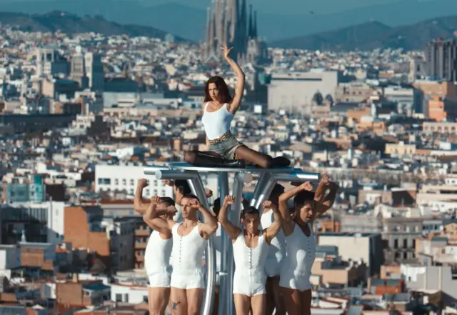 Montjuïc, Dua Lipa y nadadoras olímpicas