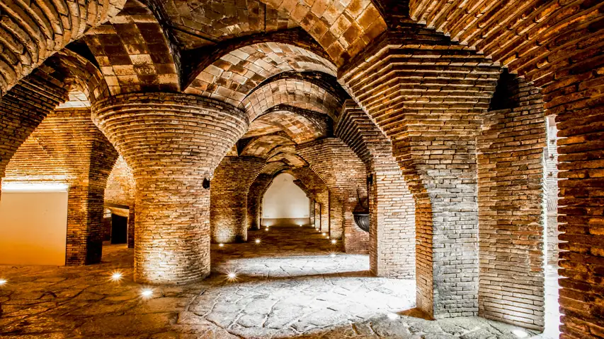 Cuadras Palacio Güell.